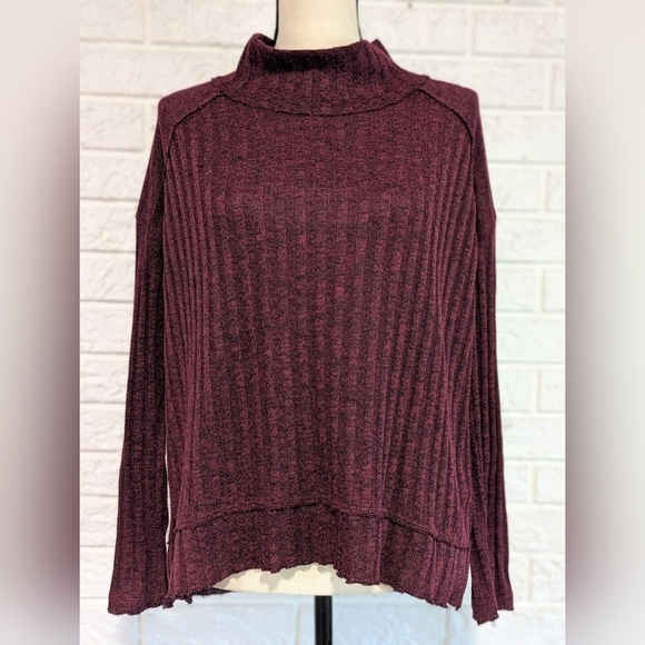 Free People Berry/Black Ribbed Mock Neck Hi-Lo Sweater Clarissa Women's Sz XS - Picture 1 of 10